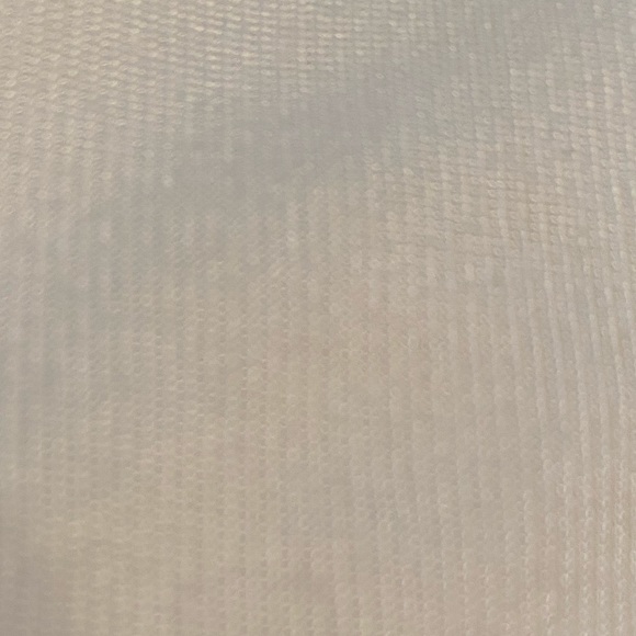 C.B.Collections NWT Women’s Top Size 2X White Ribbed V-Neck Satin Neck Trim - Picture 9 of 10